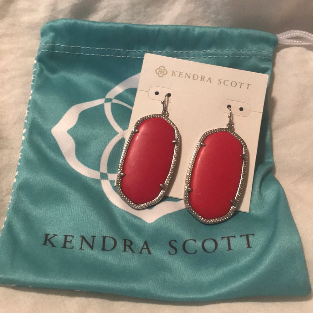 Kendra Scott Danielle Earrings
